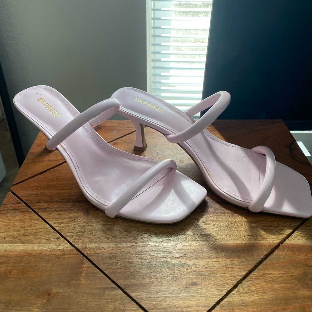 Express light pink kitten heels